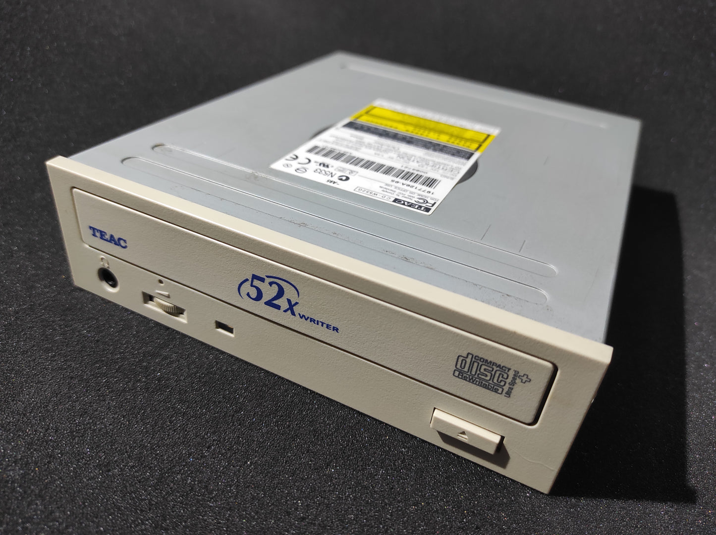 TEAC CD-W552G-A95 IDE 5.25" Internal Vintage Retro Beige CD-RW Drive 1977129A-95