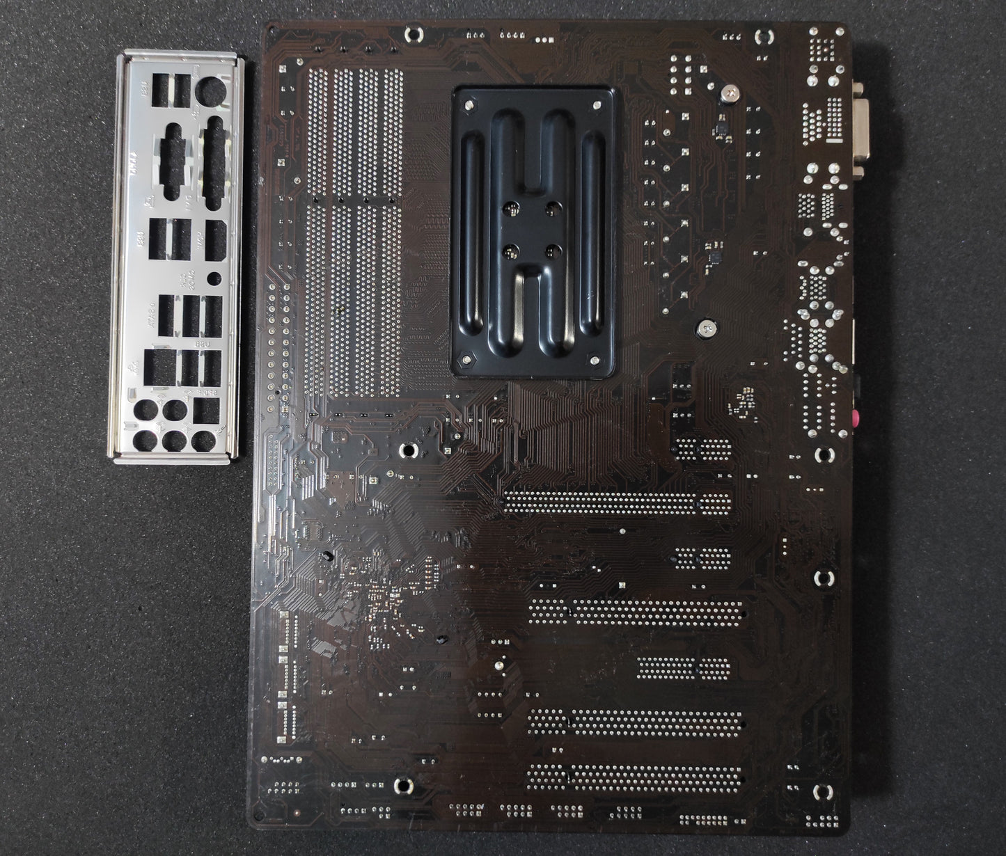 ASRock FM2A88X Extreme4+ Socket FM2+ ATX AMD DDR3 Motherboard AMD A88X Chipset