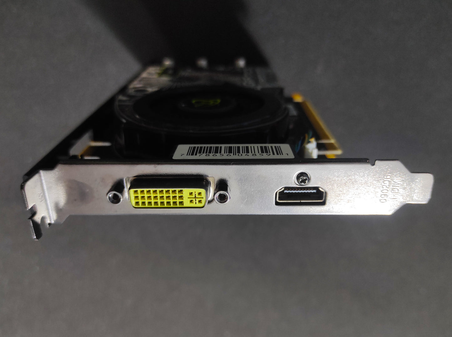 XFX NVIDIA GeForce 9800 GT 512MB GDDR3 PCI-e HDMI DVI Graphics Video Card PV-T98G-YNF3