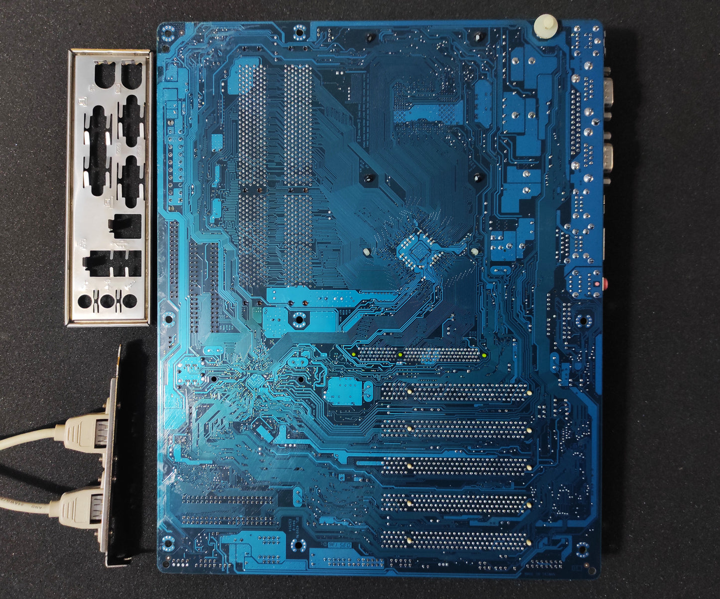 Gigabyte GA-8S665FX Ultra Socket 478 ATX DDR Retro Motherboard SiS 655FX Chipset