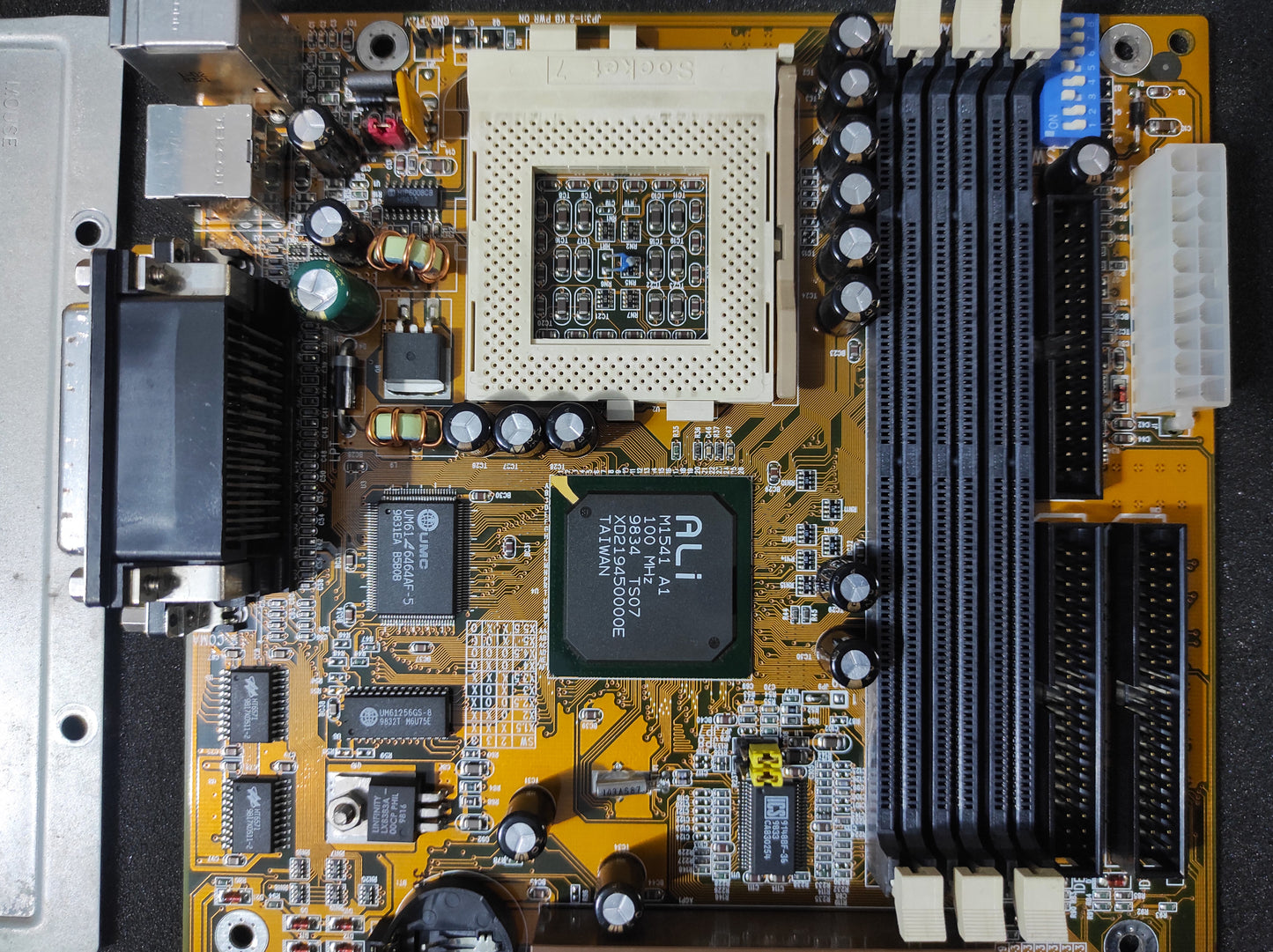 Gigabyte GA-5AX Socket 7 ATX Retro Motherboard AGP ISA PCI ALADDiN V ATX