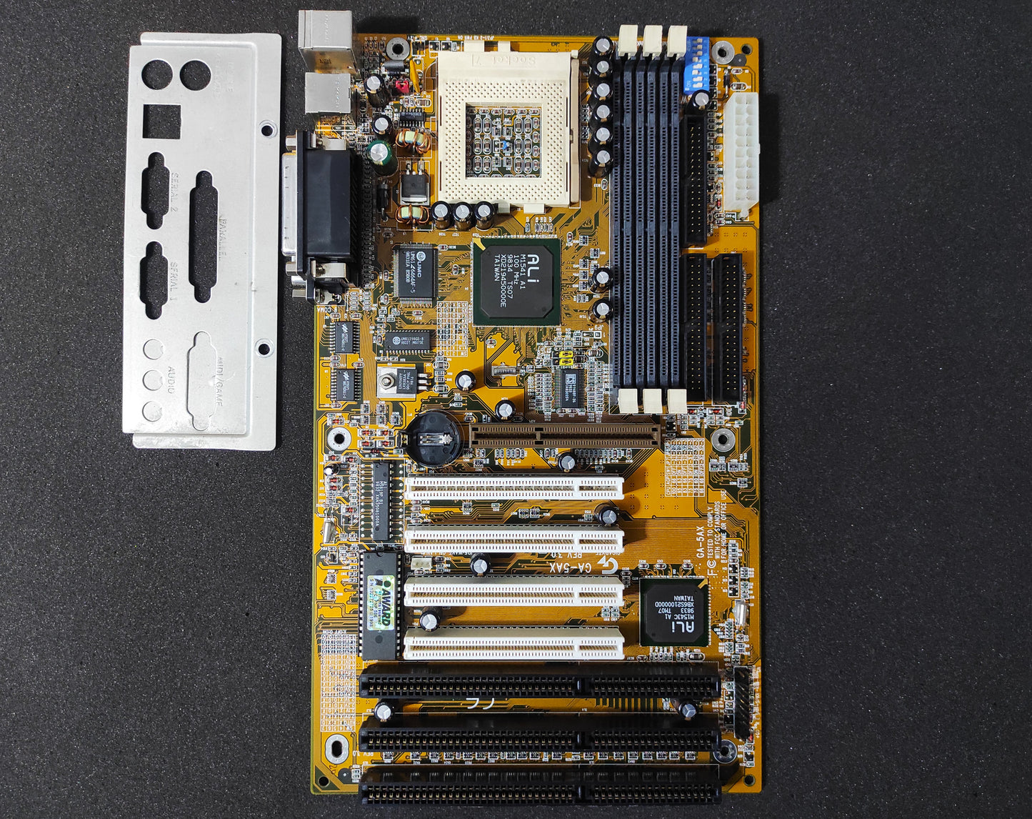 Gigabyte GA-5AX Socket 7 ATX Retro Motherboard AGP ISA PCI ALADDiN V ATX