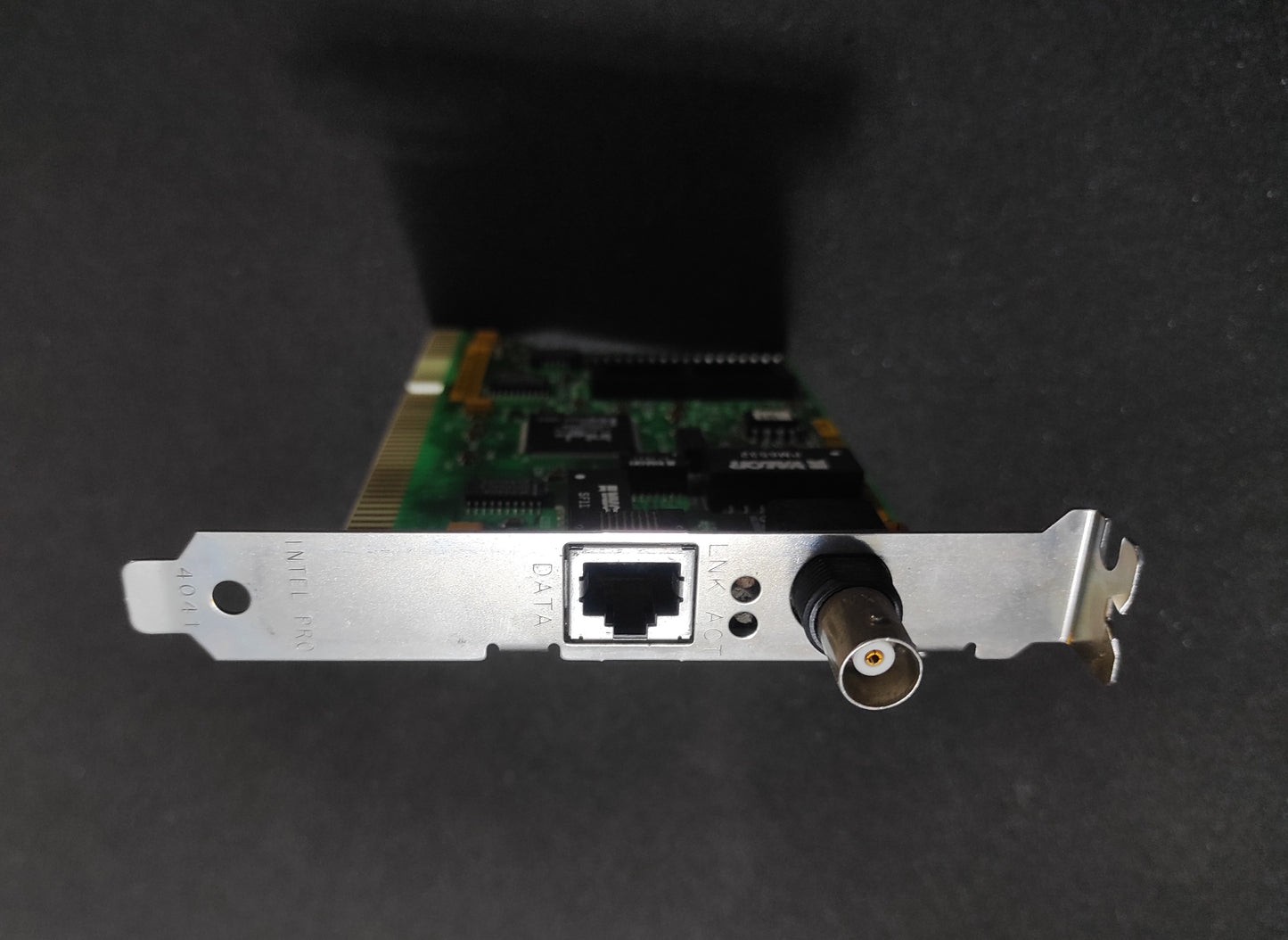 Intel EtherExpress Pro/10 352119-002 ISA 10Mbps Ethernet Adapter Card RJ45 & BNC