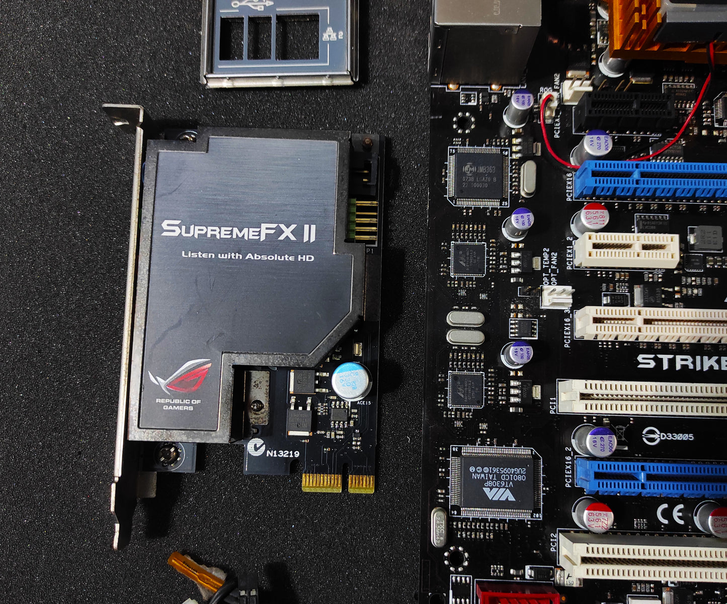 ASUS Striker II Extreme Socket 775 ATX Motherboard DDR3 Nvidia nForce 790i Ultra SLI Chipset