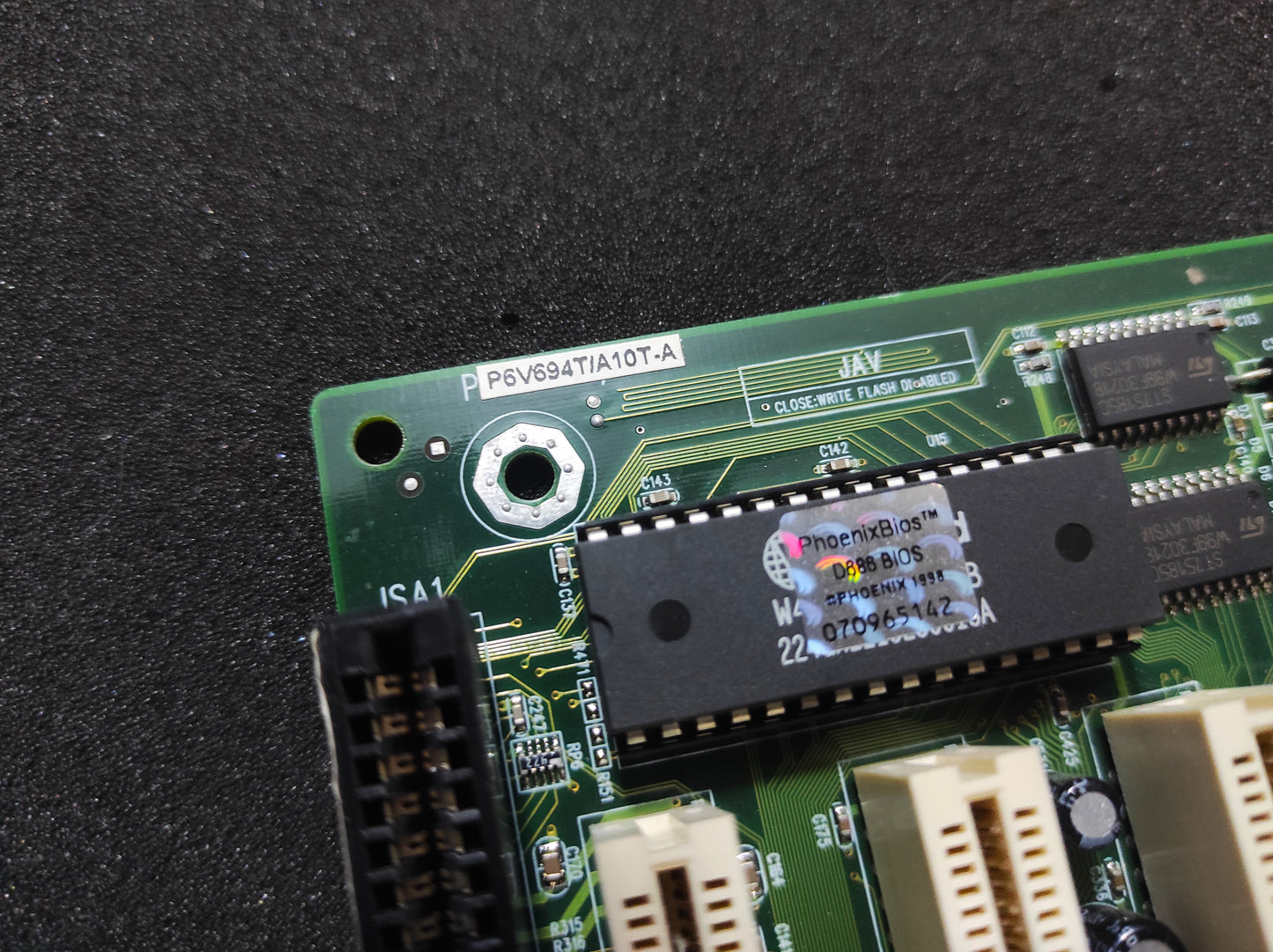 Legend QDI Advance 10T P6V694T/A10T-A Socket 370 Tualatin ATX Motherboard AGP ISA PCI VIA Apollo Pro 133T