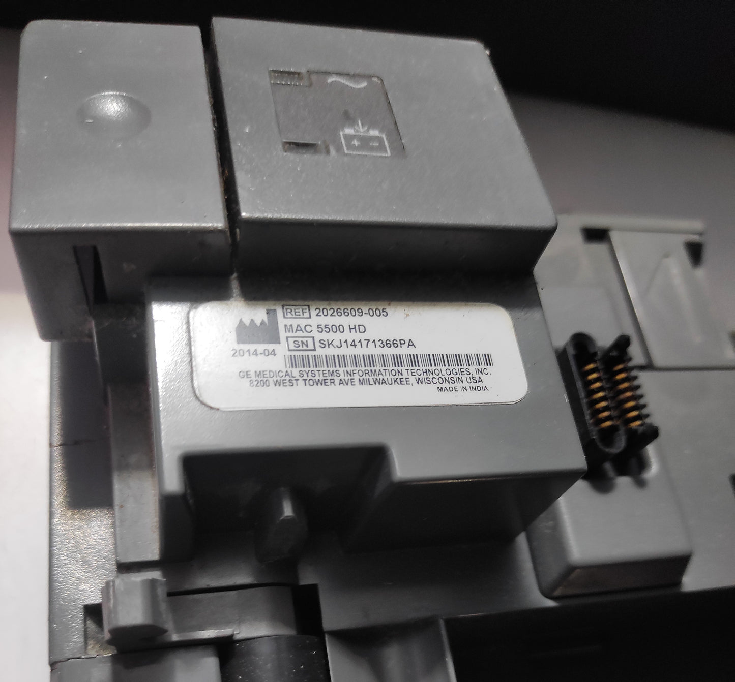 GE MAC 5500 HD Resting ECG Machine with Color Display Electrocardiogram System -