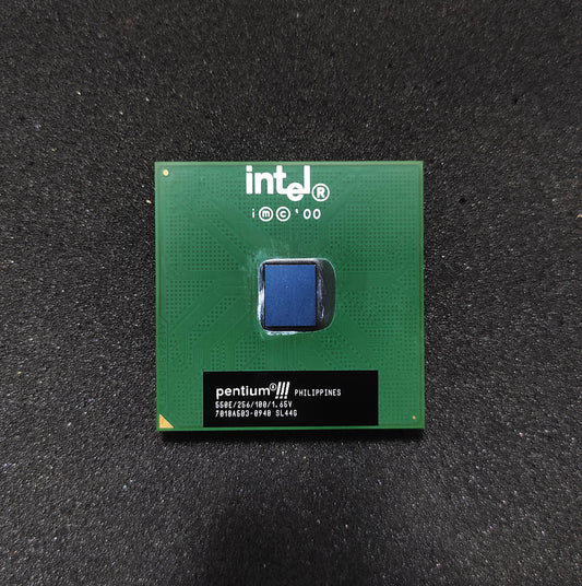 Intel Pentium III SL44G Socket 370 550E/256/100/1.65V Vintage Retro CPU