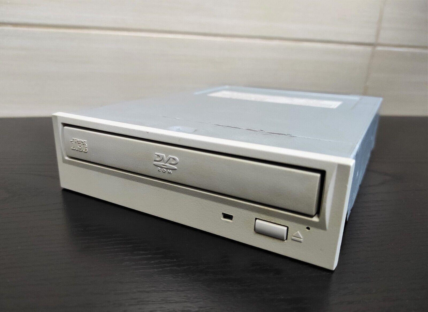 Toshiba SD-M1802 IDE 5.25" Internal Vintage Retro Beige DVD-ROM Drive - Retro PC Hardware & More