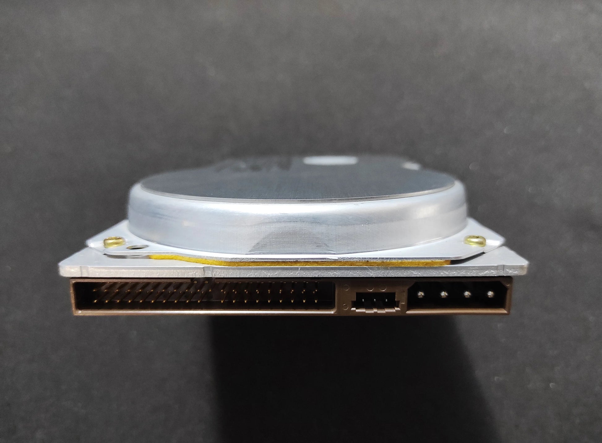 Quantum Trailblazer 840AT TR84A011 850MB 128KB 4500RPM IDE 3.5’’ Retro Hard Drive HDD